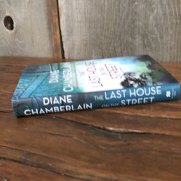 The Last House on the Street by Diane Chamberlain Hardcover Book - Picture 13 of 14
